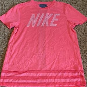 Nike tee